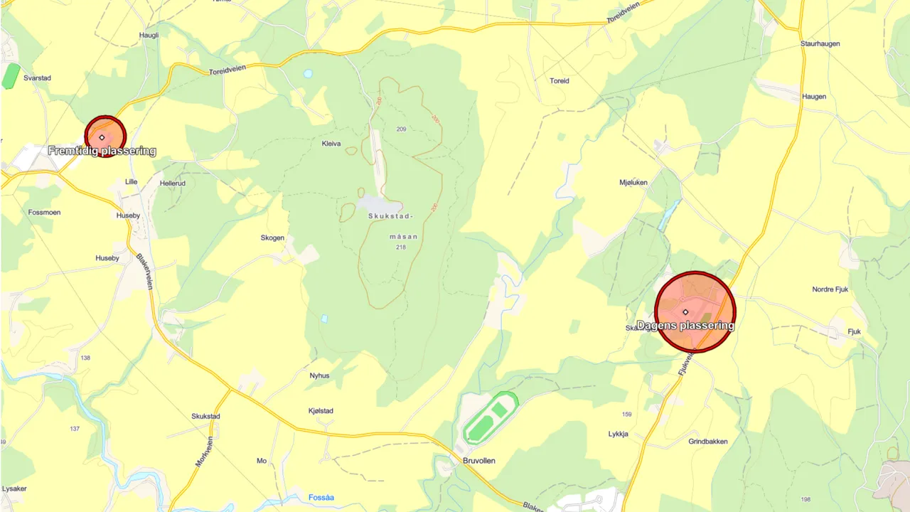 Kartet viser avstanden skolen skal flyttes geografisk og påpeker dermed at det er naturlig at navnet endres.