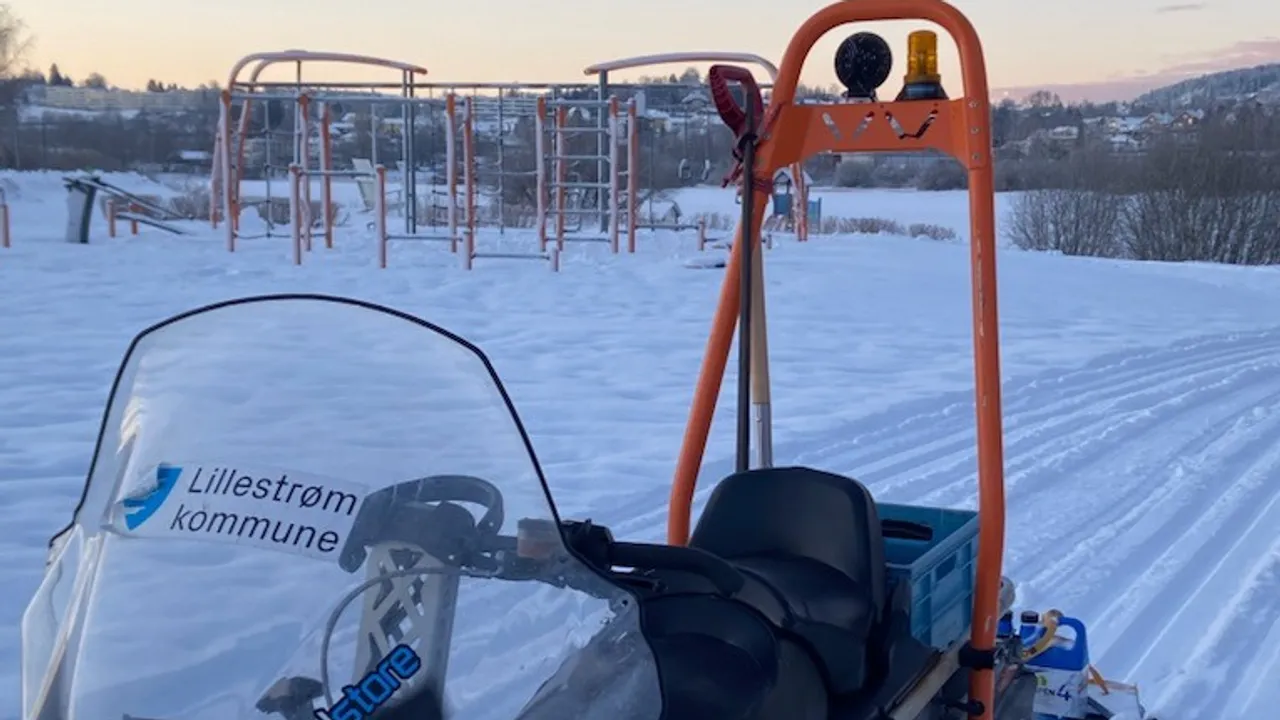 Bilde av snescooter på Bondetangen